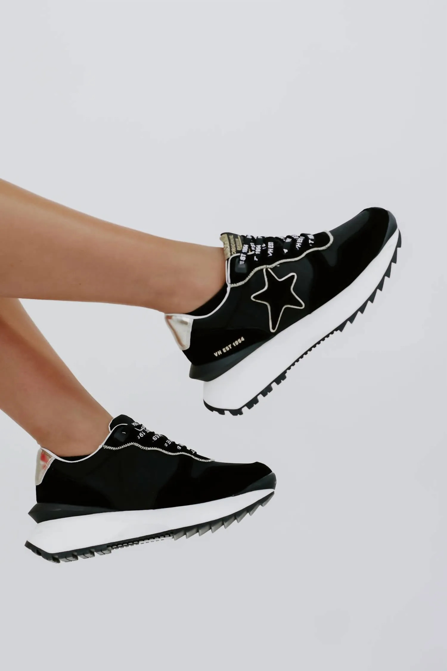 Major Sneaker In Black Multi