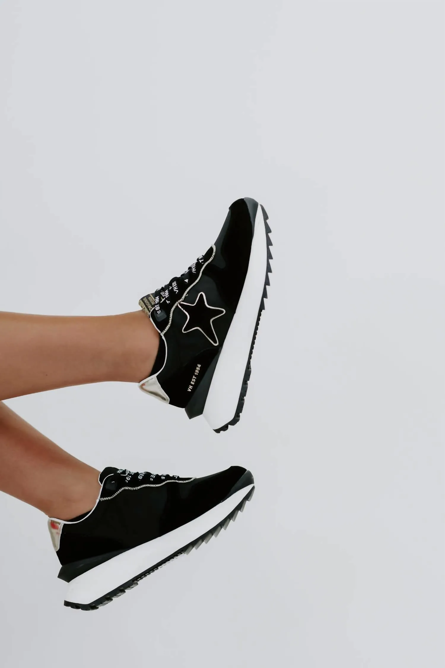 Major Sneaker In Black Multi