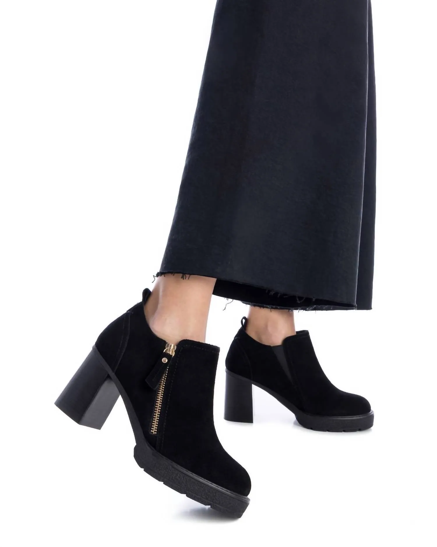 Women's Carmela Collection Booties In Black
