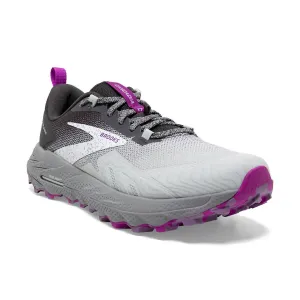Women's Cascadia 17 Shoes In Oyster/blackened Pearl/purple